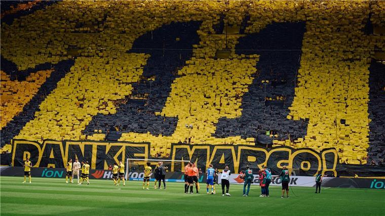Marco Resu wird von den BVB-Fans verabschiedet und wechselt in die USA.