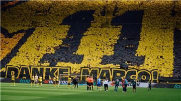 Marco Resu wird von den BVB-Fans verabschiedet und wechselt in die USA.