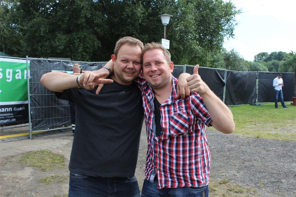 Marco Wiedemeyer (links) und sein Kumpel Andy Pahlke finden die Musik einfach su...