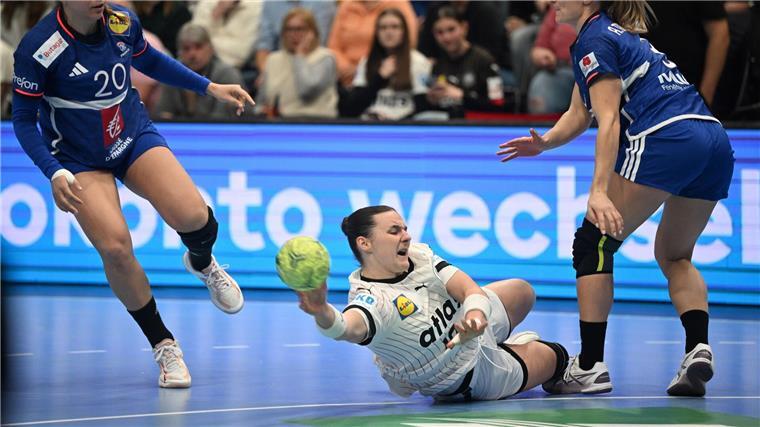 Handballerinnen verlieren zum Start ins WM-Jahr Mareike Thomaiers voller Einsatz reichte nicht für einen deutschen Sieg