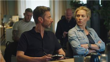 Maria Wern (Eva Röse) und ihr Kollege Arvidsson (Peter Perski).