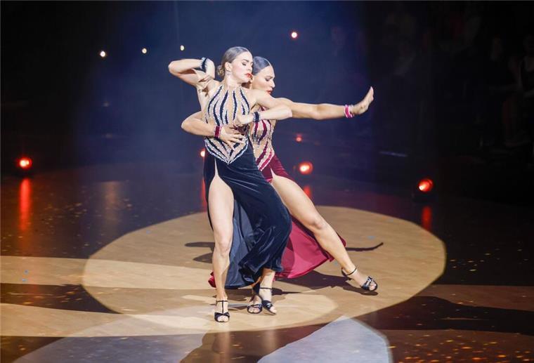 „Let’s Dance“: Jeanette Biedermann ist raus Marie Mouroum und Renata Lusin sorgten mit ihrem Tango für große Begeisterung.