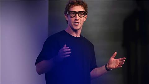 Mark Zuckerberg demonstrierte die Brille mit Display auf der hauseigenen Konferenz Meta Connect.