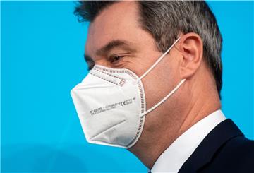 München: Markus Söder (CSU), Ministerpräsident von Bayern, kommt nach einer Sitzung des bayerischen Kabinetts zu einer Pressekonferenz. 