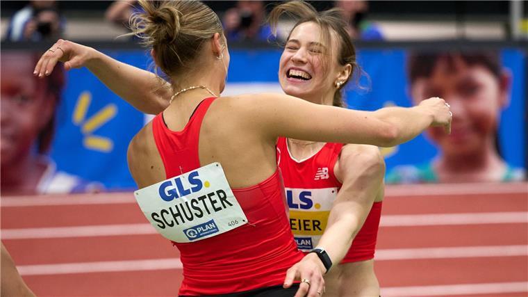 Marlene Meier (r) siegte über die 60 Meter Hürden mit einer guten Zeit.