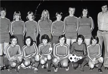 Eine Frauenfußballmannschaft.