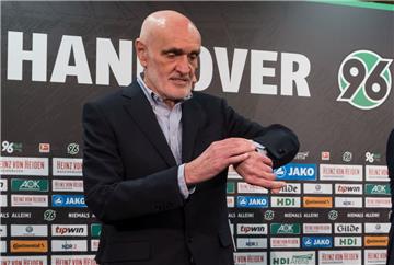 Martin Kind, Präsident von Hannover 96, kommt zu einer Gesprächsrunde nach Bad Bederkesa. 