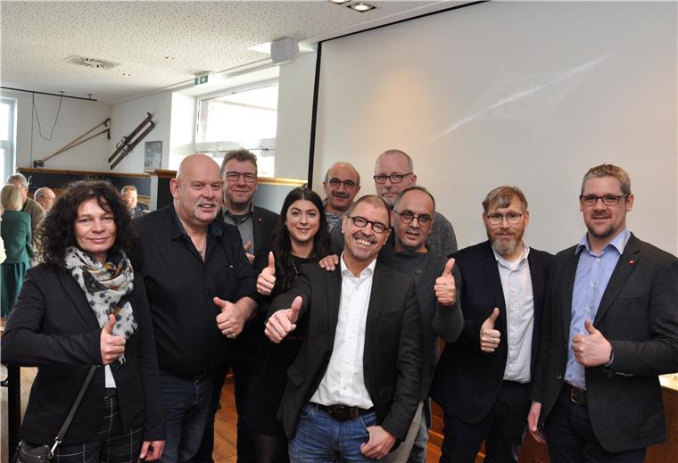 Martin Schindler (Mitte) ist am Freitag als Geschäftsführer der IG Metall Wesermarsch verabschiedet worden. Zu seinem Nachfolger wurde Jochen Luitjens (rechts) gewählt.