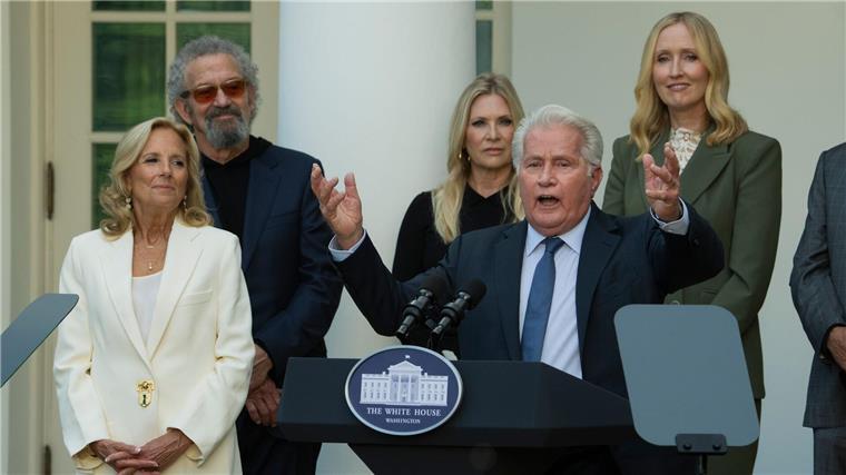 Kämpferischer Star - Martin Sheen gibt mit 85 keine Ruhe Martin Sheen regierte in der TV-Serie „West Wing“ als Präsident Jed Bartlett. (Archivbild)