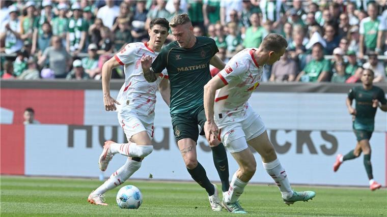 Schwache Leipziger verpassen Champions League Marvin Ducksch (Mitte) und Werder Bremen wurden für eine starke Leistung nicht belohnt.