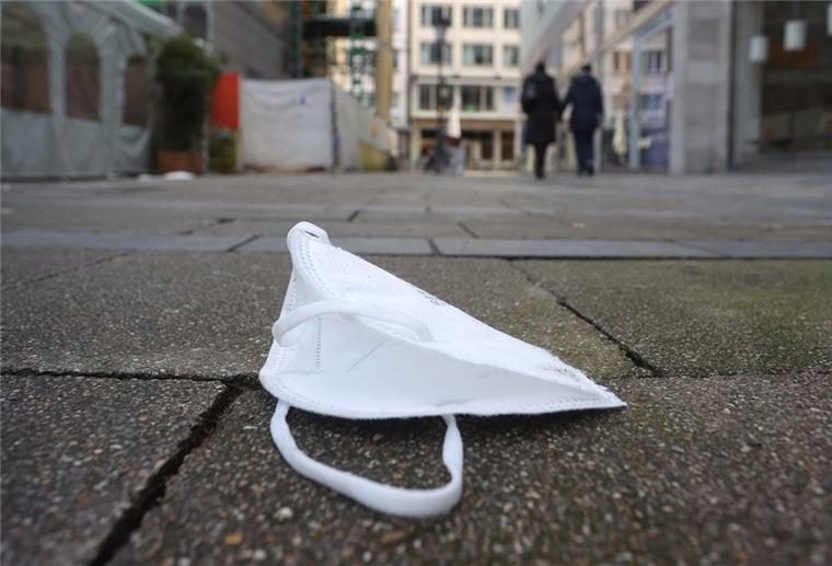 Bremer Senat verlängert alle Corona-Maßnahmen Masken werden im Land Bremen noch länger gebraucht.