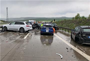 Massenkarambolage auf der A71 in Thüringen. Mindestens 25 Menschen wurden verletzt. 