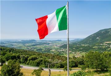 Die italienische Flagge gehisst.