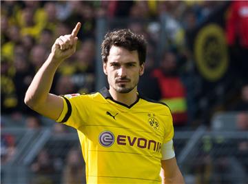 Mats Hummels spielt seit acht Jahren bei Borussia Dortmund, in diesem Sommer aber wird er aber aller Voraussicht nach Tschüs sagen und zum FC Bayern München wechseln. Jenem Verein, bei dem er in der Jugend ausgebildet wurde.  