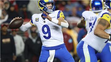 Matthew Stafford (9) drehte gegen die San Francisco 49ers im vierten Viertel mit 160 Passing Yards auf.