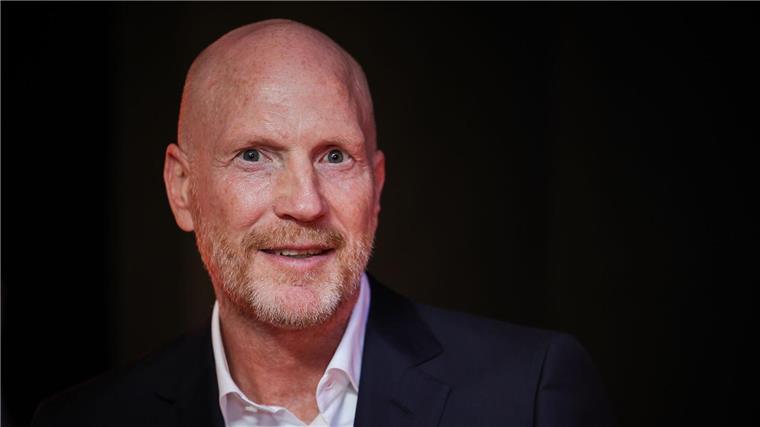 Sammer: Mit „sieben Bayern“ auch nicht alles besser Matthias Sammer wertet einen kleinen Bayern-Block nicht als grundlegendes Problem.