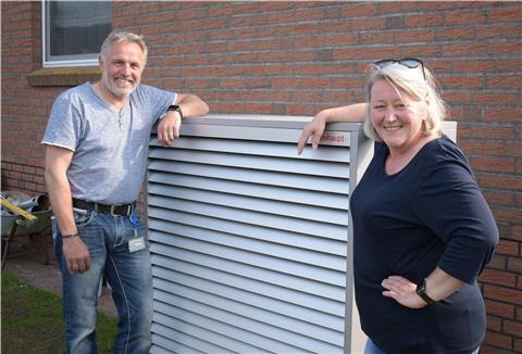 Matthias und Martina Kalmbach sind froh, dass sie sich im Herbst 2021 für eine Wärmepumpe entschieden haben.