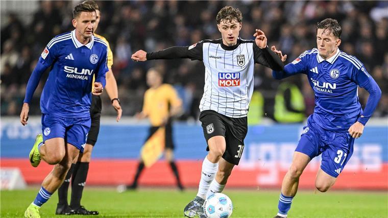 0:0 in Ulm: Schalke holt ersten Punkt unter van Wonderen Maurice Krattenmacher war Ulms auffälligster Spieler.
