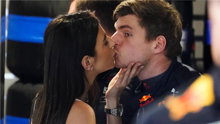 Formel-1-Weltmeister Verstappen wird erstmals Vater Max Verstappen und Freundin Kelly Piquet erwarten Nachwuchs.