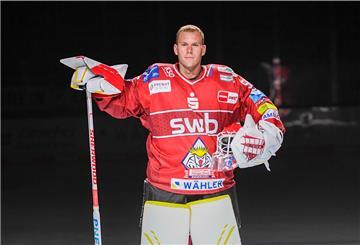 Maximilian Franzreb steht in Prag im Tor der Fischtown Pinguins.