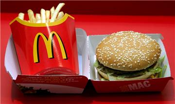 McDonald's will ab dem kommenden Jahr in vielen Städten den Heimservice ausbauen. 