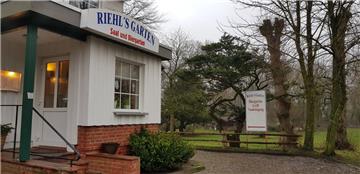 Mehr als 200 Jahre lang wurden im Landgasthof Riehl's Garten in Cappel (Kreis Cuxhaven) Gäste bewirtet. Seit 1. Januar 2019 ist die Gastwirtschaft geschlossen