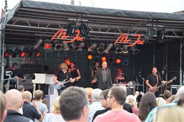 Mehr als 3000 Besucher kamen am Donnerstag zum Musiksommer ins Schaufenster Fisc...