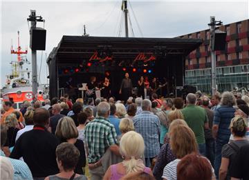 Mehr als 3000 Besucher kamen am Donnerstag zum Musiksommer ins Schaufenster Fisc...