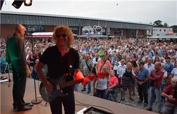 Mehr als 3000 Besucher kamen am Donnerstag zum Musiksommer ins Schaufenster Fisc...