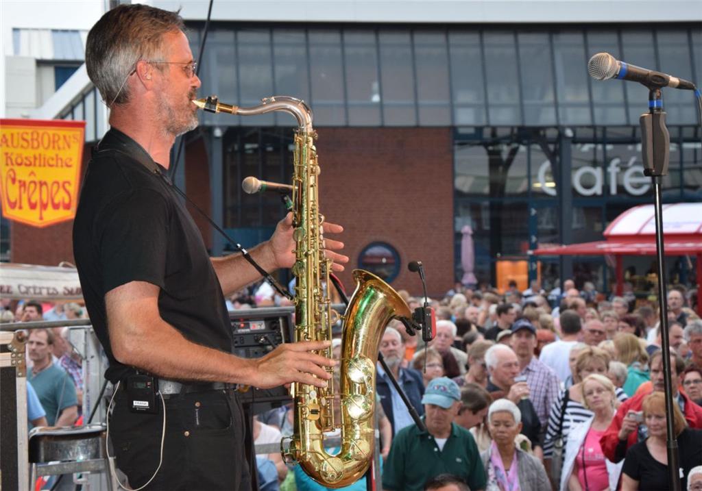 Mehr als 3000 Besucher kamen am Donnerstag zum Musiksommer ins Schaufenster Fisc...