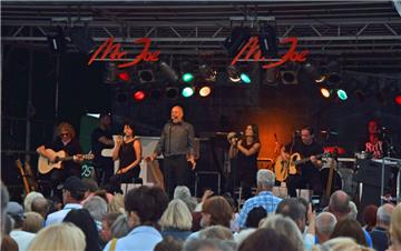 Mehr als 3000 Besucher kamen am Donnerstag zum Musiksommer ins Schaufenster Fisc...
