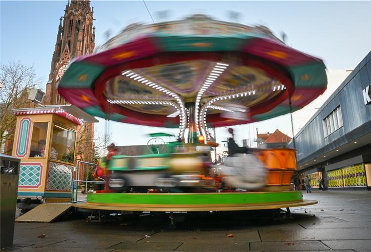 Bremerhaven: Stadtgutschein kommt erst nächstes Jahr Mehr als nur ein drehendes Karussell für Kinder bieten: Die Innenstadt soll in der Pandemie mit vielen Aktionen unterstützt werden. Das finanziell größte Projekt ist der Stadtgutschein. Foto Scheschonka