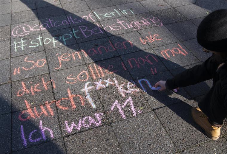 Mehr Sicherheit, denn Frauen meiden Orte wegen Catcalling