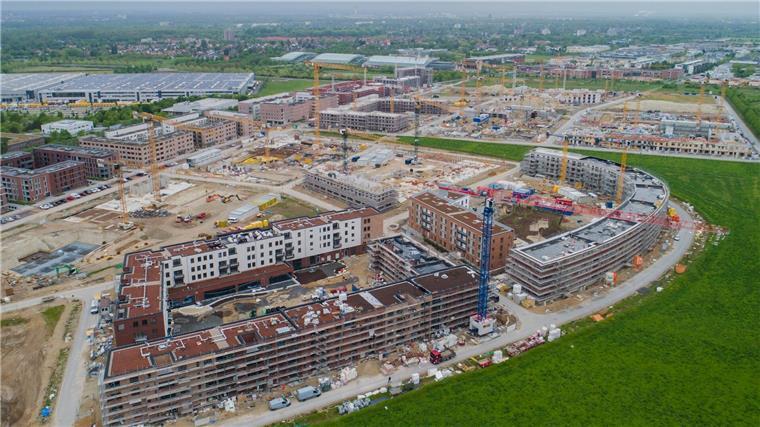 Mehrfamilienhäuser mit tausenden Wohnungen werden im Neubaugebiet Kronsrode gebaut.