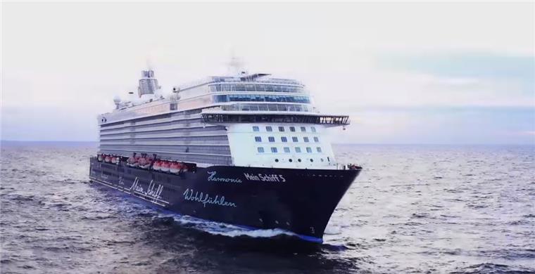 Diese beiden Kreuzliner kommen nach Bremerhaven "Mein Schiff 5" kommt am Sonntag nach Bremerhaven.