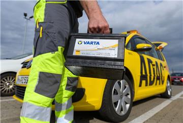 Meistens ist es die Batterie, manchmal der Motor: Im vergangenen Jahr ist der ADAC bundesweit gut 3,8 Millionen Mal ausgerückt, um Autofahrern zu helfen.