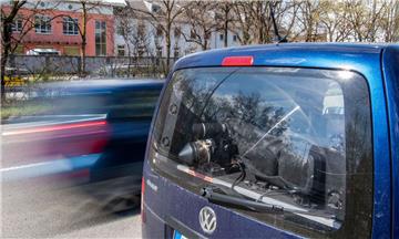 Meistens sind die Radarfallen am Straßenrand gut versteckt. Das ist im Kreis Rotenburg nicht anders.  