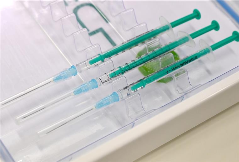 3. Corona-Impfung als Stiko-Empfehlung aber noch nicht für jeden Drei Impfspritzen.