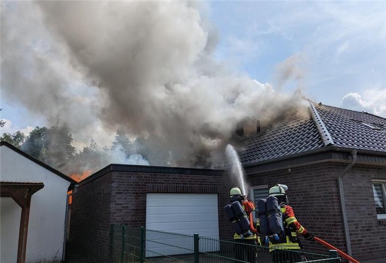 Menschen wurden zum Glück nicht verletzt bei dem Brand eines Einfamilienhauses in Rotenburg.