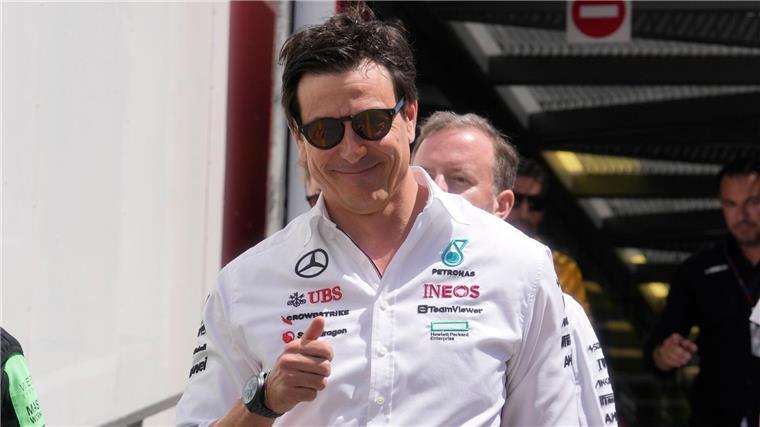 Ein Auserwählter im Mercedes Mercedes-Motorsportchef Toto Wolff ist jetzt schon stolz auf die Entwicklung von Kimi Antonelli.