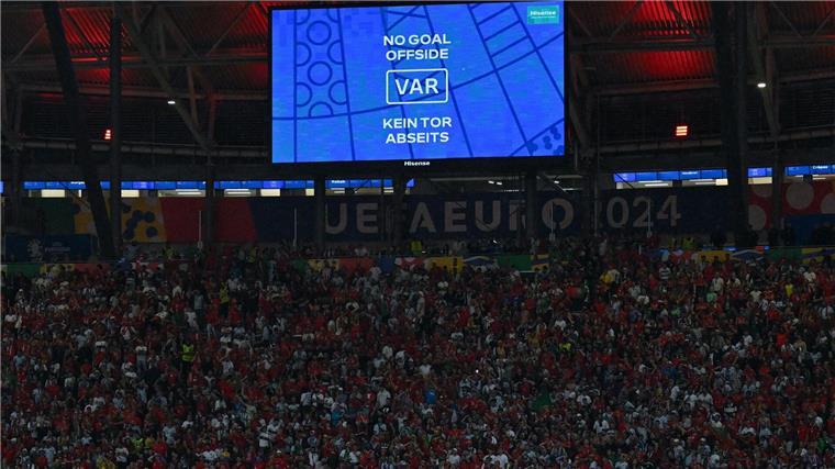 Merk über Referee-Technik: „Die Geister“, die man rief... Merk nerven die Unterbrechungen.