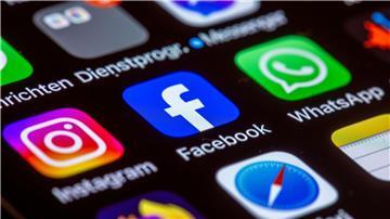 Meta schreibt in diesen Tagen massenhaft die Nutzer von Facebook, Instagram und Threads an, um sie über die Anpassung seiner Datenschutzerklärung zu informieren.