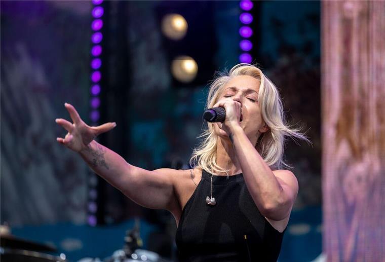 „Flutlicht“: Michelle legt persönliches Abschiedsalbum vor Michelle: „Der liebe Gott hat mir eine Stimme mitgegeben, die kein anderer hat. Man hasst oder liebt sie.“