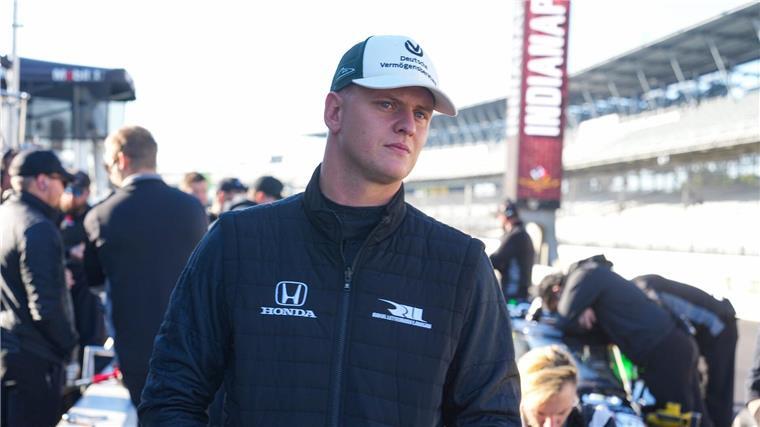 Schumacher denkt an IndyCar-Wechsel: „Für 2026 alles offen“ Mick Schumacher absolvierte die ersten Runden in Indianapolis.