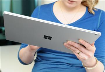 Microsoft im Apple-Look. Mit dem Surface Book will der Internet-Riese neue Kunden gewinnen.