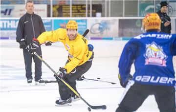 Mike Hoeffel und der Rest der Fischtown Pinguins freuen sich auf den Tag der Fans.