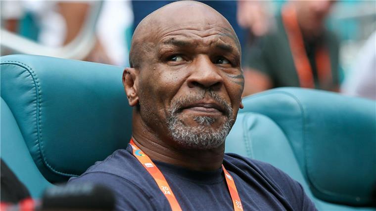 Mike Tyson gibt für einen Kampf gegen Influencer Jake Paul ein Box-Comeback.