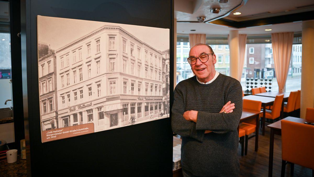 Bremerhaven: Aus dem "National" wird ein Gasthaus "Mimmo" Cascione zeigt eine historische Aufnahme vom Café National.