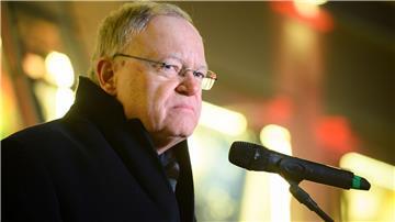 Ministerpräsident Stephan Weil schlägt in Uelzen nachdenkliche Töne an. 