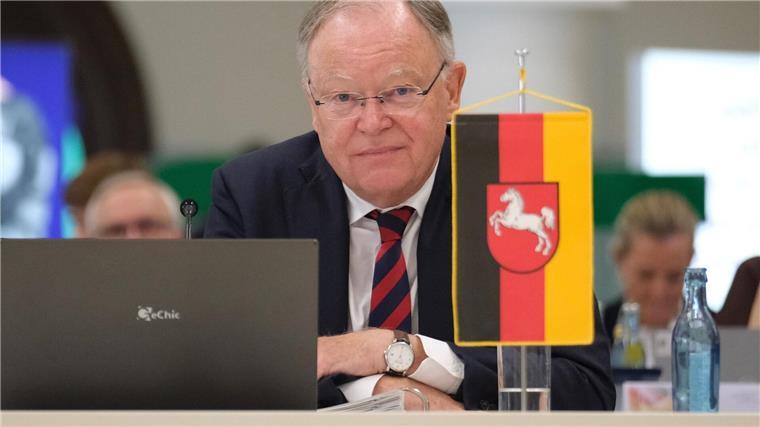Ministerpräsident Weil sieht die neuen Beschlüsse zur Migration als „weitere Bausteine“.